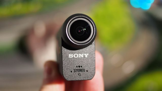 Sony HDR-AS50 Action Camera Preview