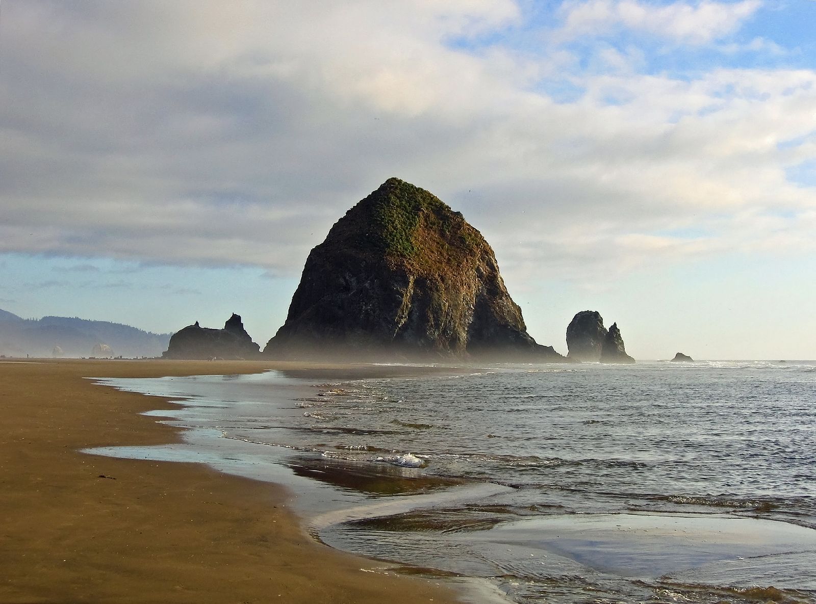 The Fratellis escape along Cannon Beach scene in The Goonies